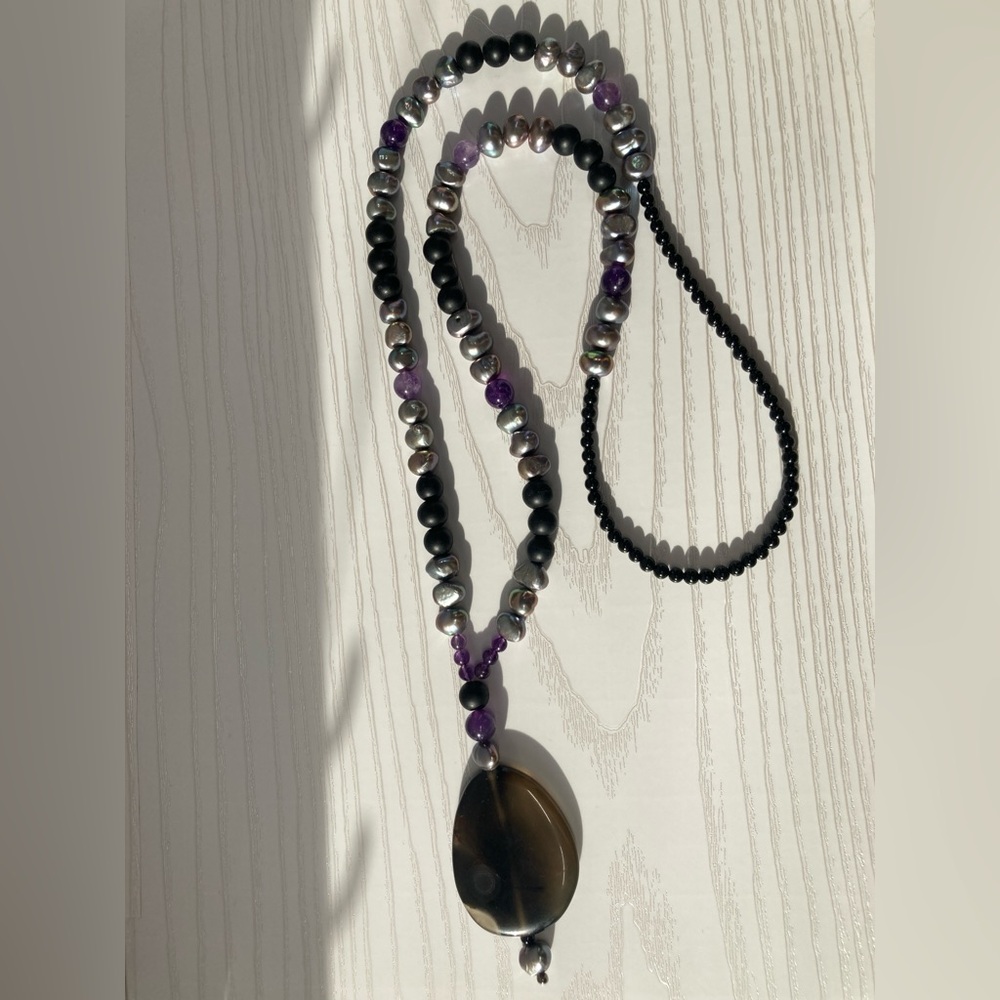 ✨Handmade Fresh Water Pearls, Amethyst, Onyx Beaded Necklace with Agate Pendant